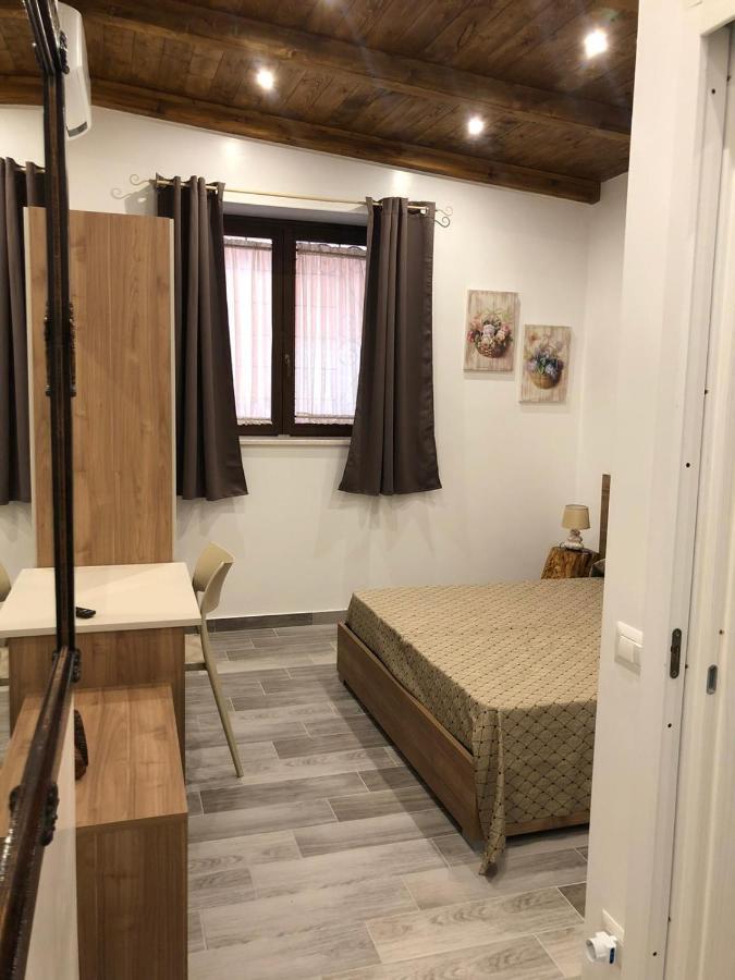B&B Vittorio Emanuele 시로마리나 외부 사진