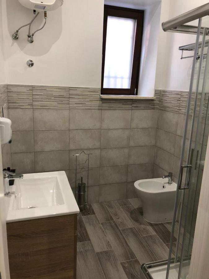 B&B Vittorio Emanuele 시로마리나 외부 사진