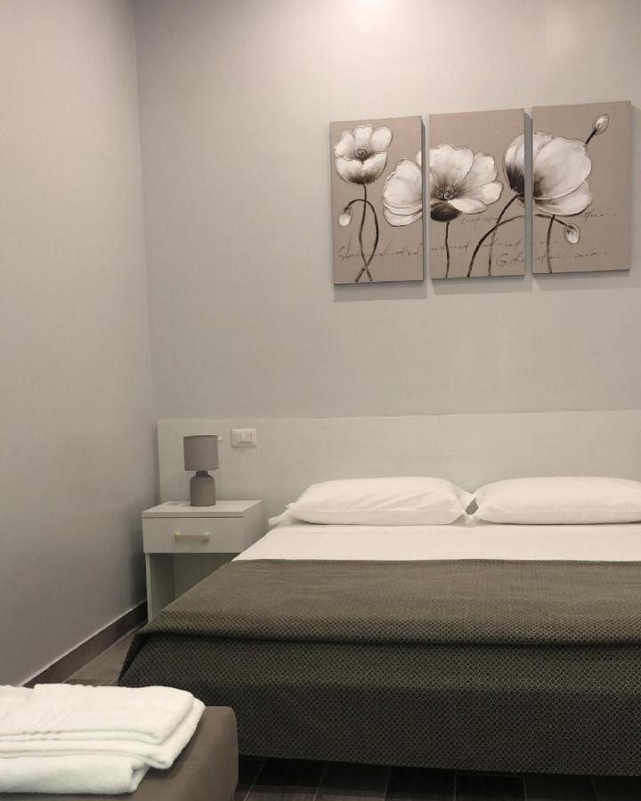 B&B Vittorio Emanuele 시로마리나 외부 사진