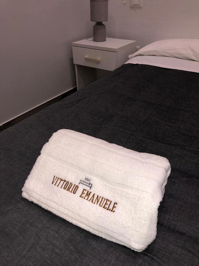 B&B Vittorio Emanuele 시로마리나 외부 사진